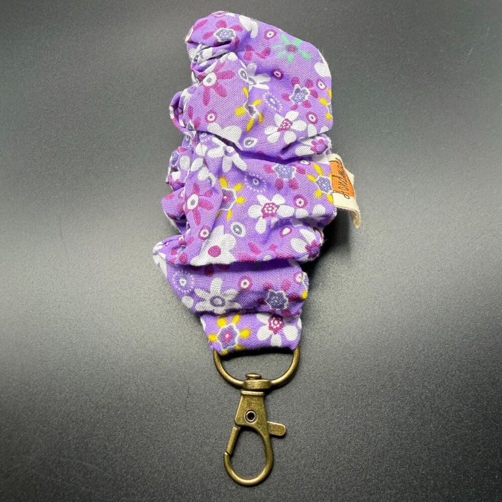 Handmade One Sz Scrunchie Key Fob Wristlet Womens Purple Floral Cotton Keychain